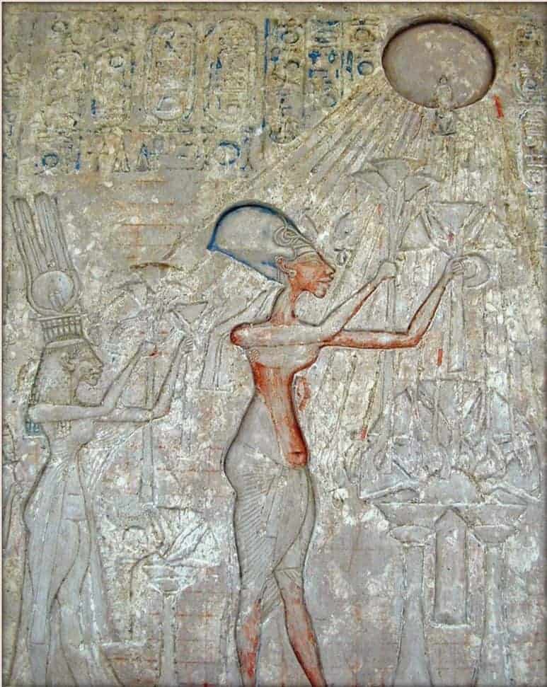 Queen Nefertiti and God Aten